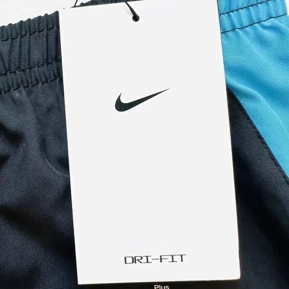 NWT NIKE Women Mid Rise Drawstring Built-in-Underwear Black Shorts Plus Size 2X - Picture 5 of 5